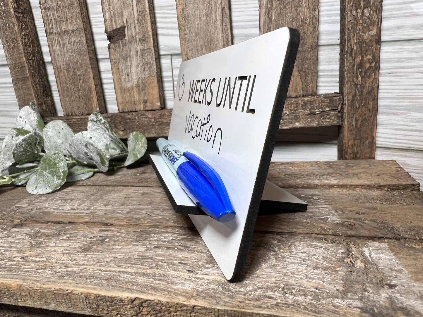 Dry/Wet Erase Countdown stand display