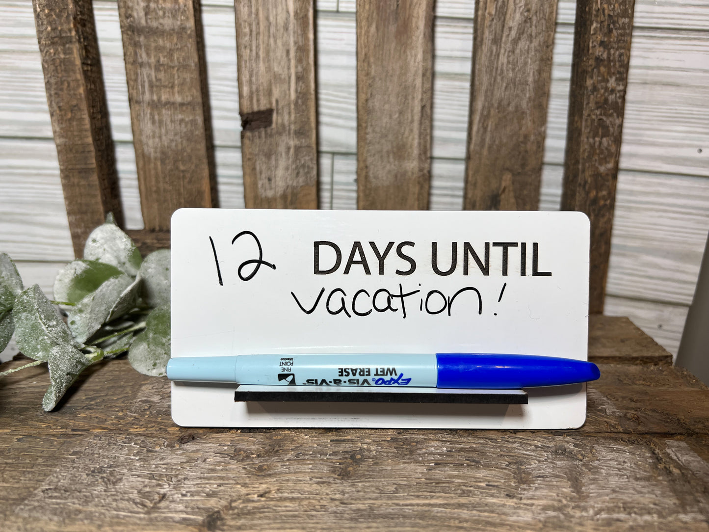 Dry/Wet Erase Countdown stand display