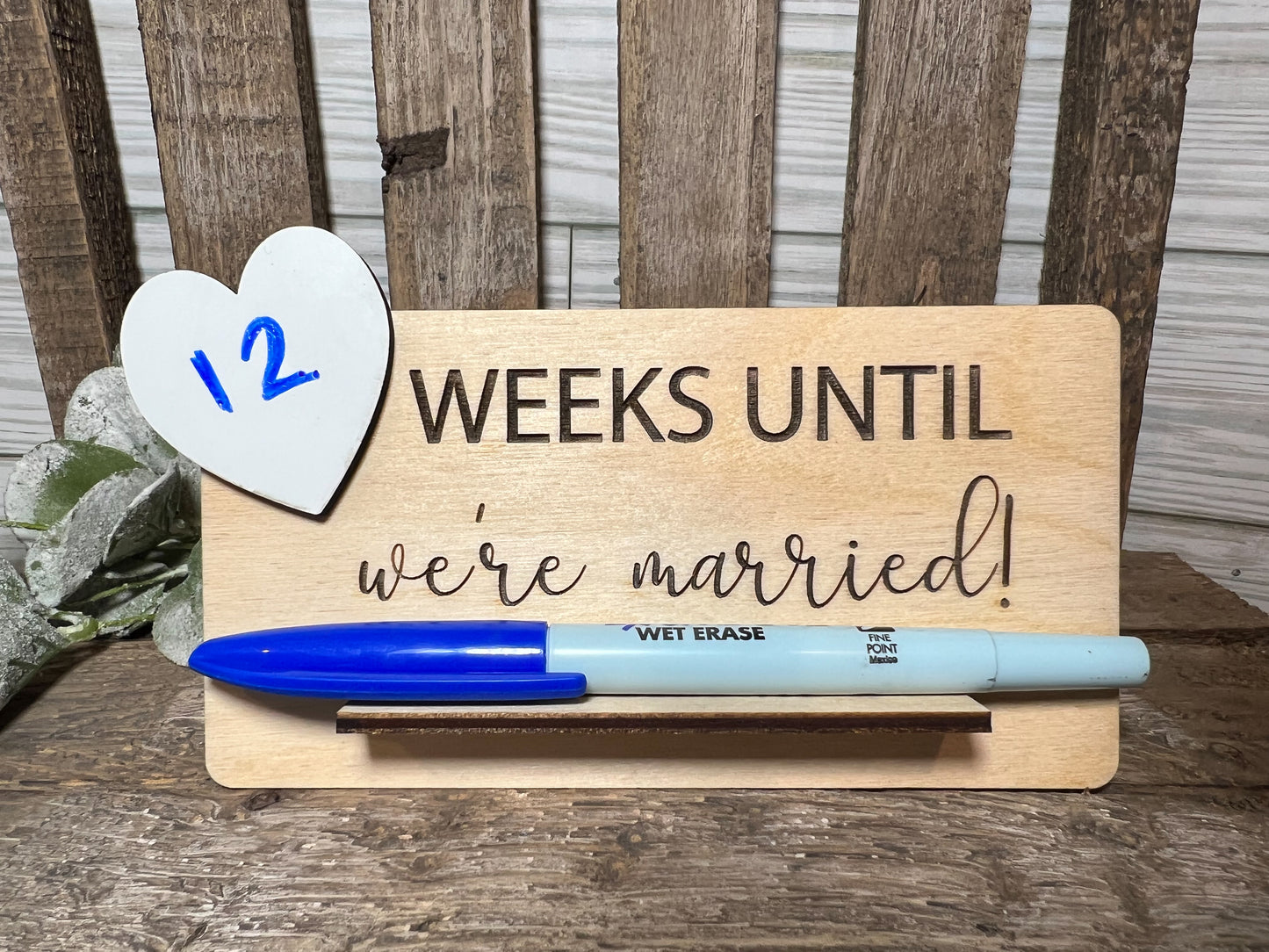 Dry/Wet Erase Countdown stand display
