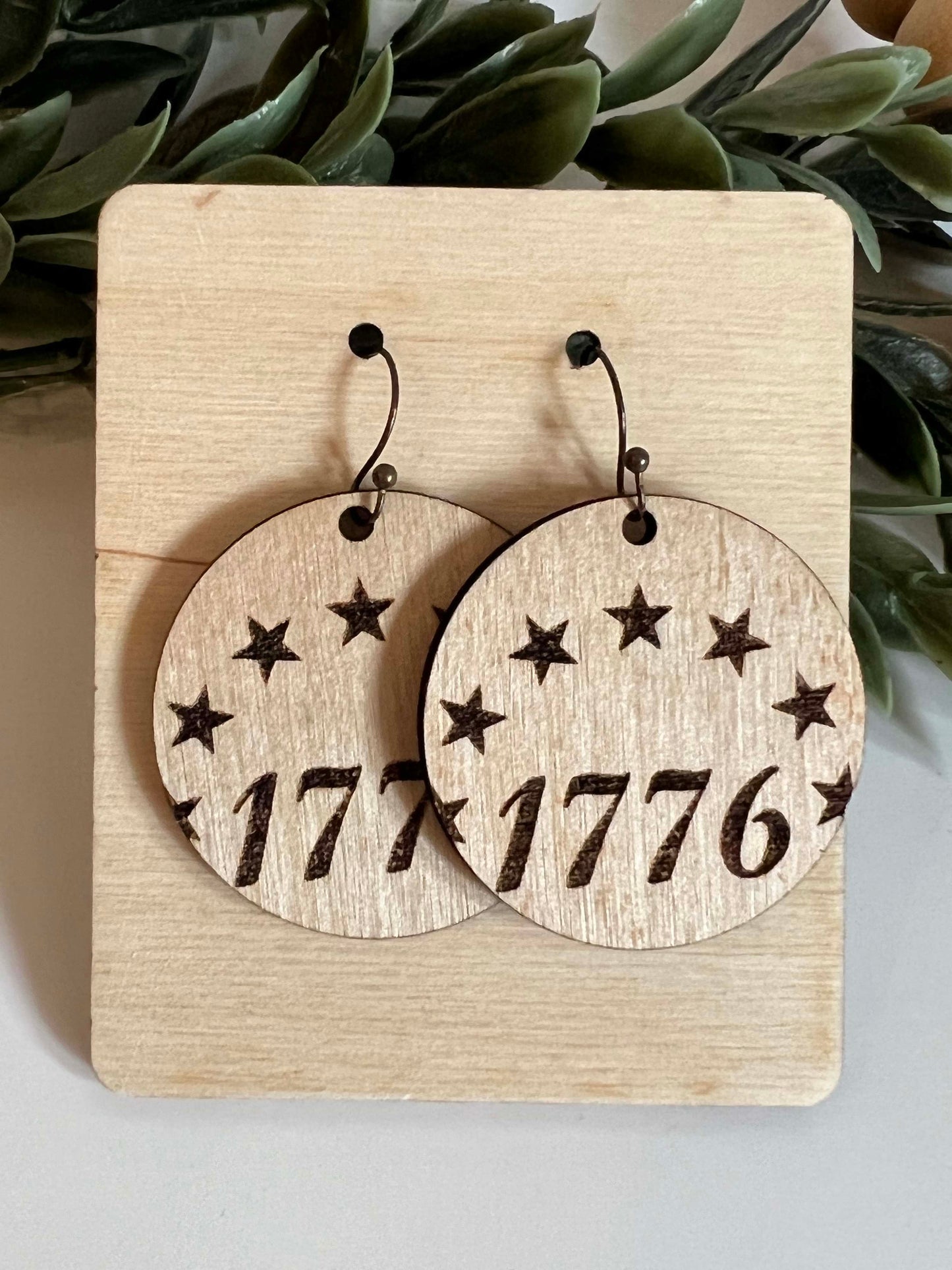 1776 earrings round